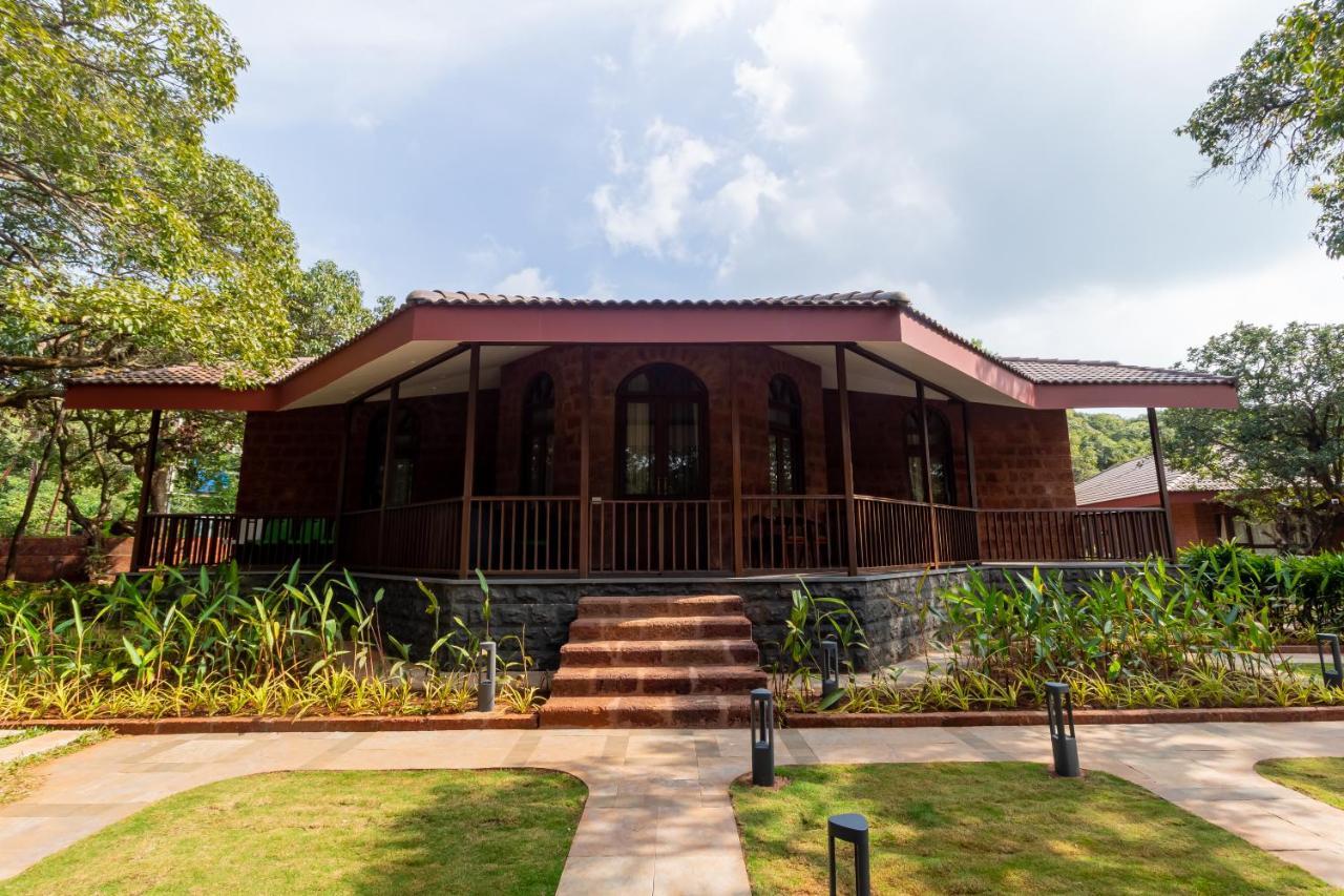 R R Heritage Resort Pure Vegetarian Mahabaleshwar Bagian luar foto