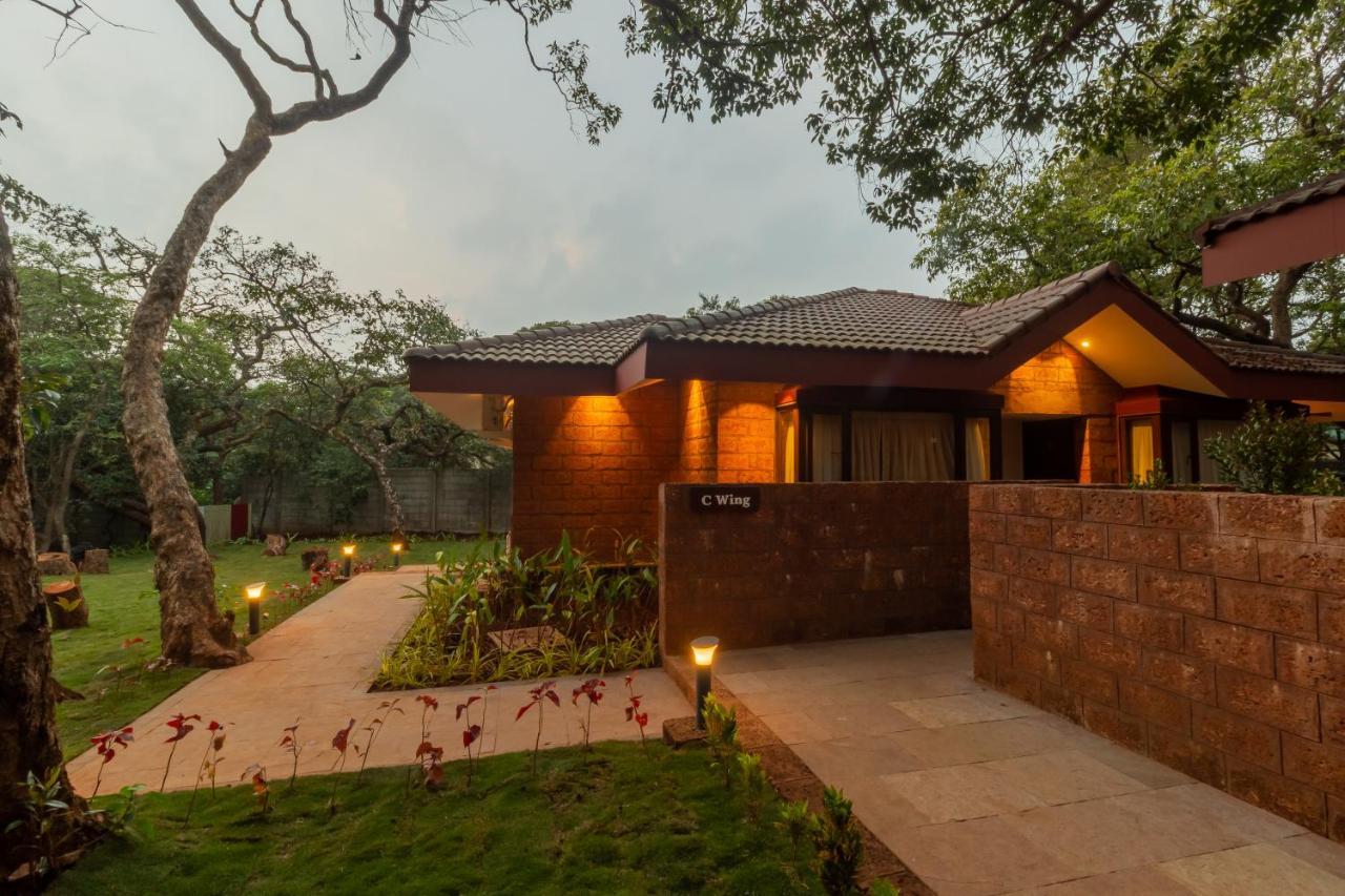 R R Heritage Resort Pure Vegetarian Mahabaleshwar Bagian luar foto