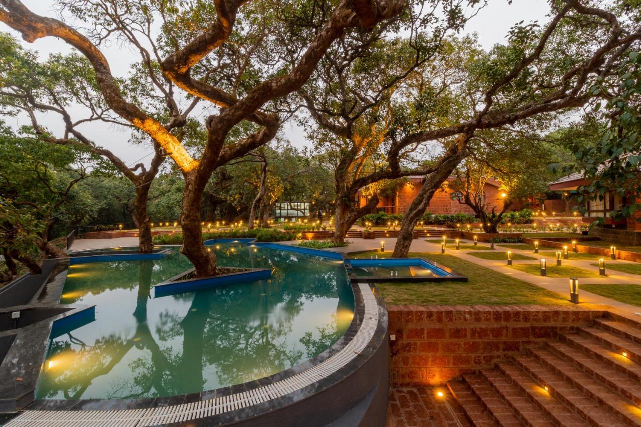 R R Heritage Resort Pure Vegetarian Mahabaleshwar Bagian luar foto