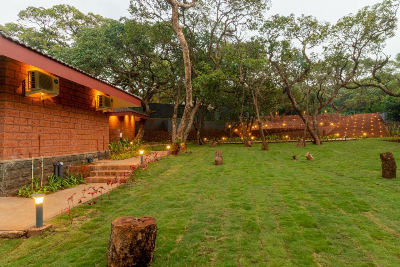 R R Heritage Resort Pure Vegetarian Mahabaleshwar Bagian luar foto