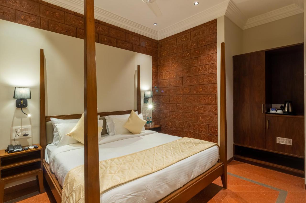 R R Heritage Resort Pure Vegetarian Mahabaleshwar Bagian luar foto
