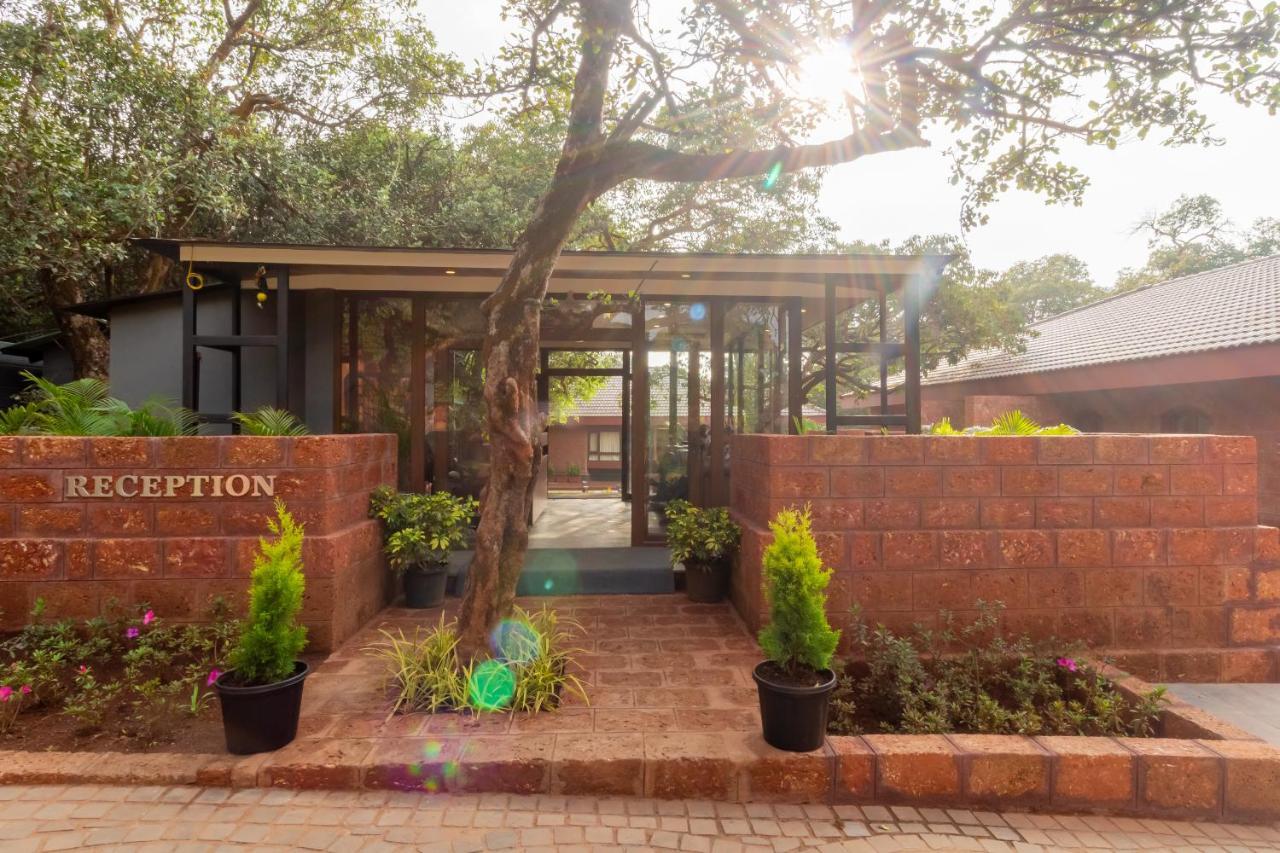 R R Heritage Resort Pure Vegetarian Mahabaleshwar Bagian luar foto