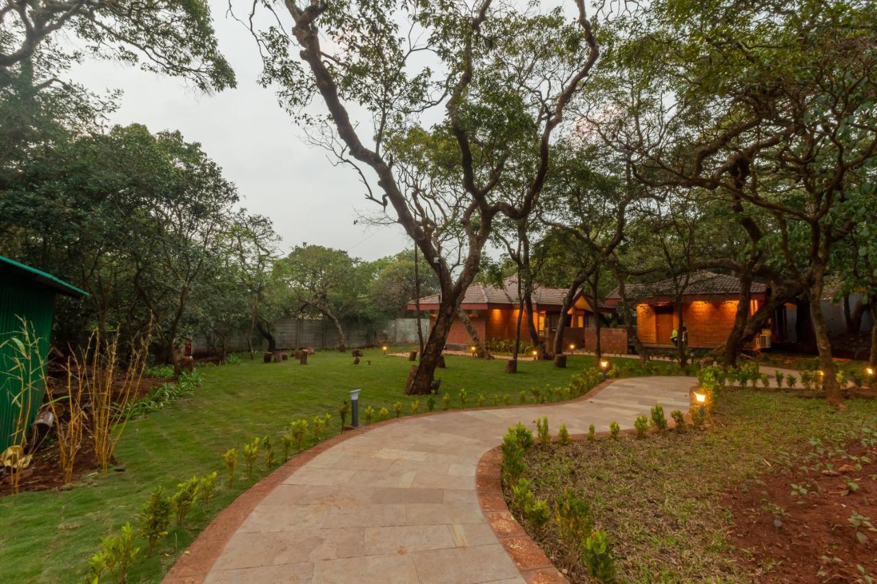 R R Heritage Resort Pure Vegetarian Mahabaleshwar Bagian luar foto