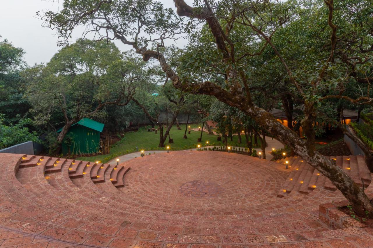 R R Heritage Resort Pure Vegetarian Mahabaleshwar Bagian luar foto