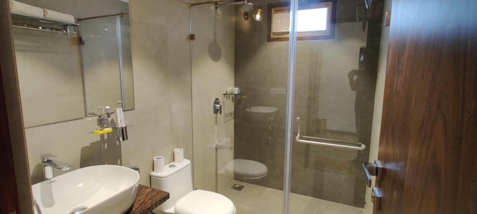 R R Heritage Resort Pure Vegetarian Mahabaleshwar Bagian luar foto